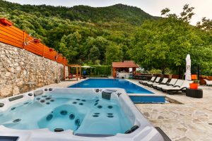 Fotograf dr. Sergej Zabijako, +382 68 129392,
Portfolio: www.photosergey.me
Instagram: https://www.instagram.com/sergej_zabijako_photographerYouTube: https://www.youtube.com/c/PromoMontenegro
#Montenegro #CrnaGora #photoSergejZabijako #PromoMontenegro #Черногория
© photography Sergej Zabijako, © Promo-Montenegro, 2020